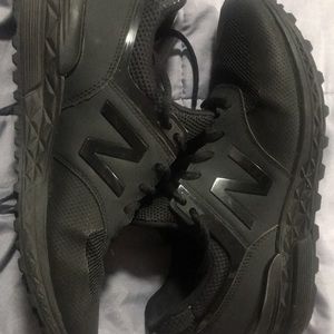 Women’s new balance sneakers